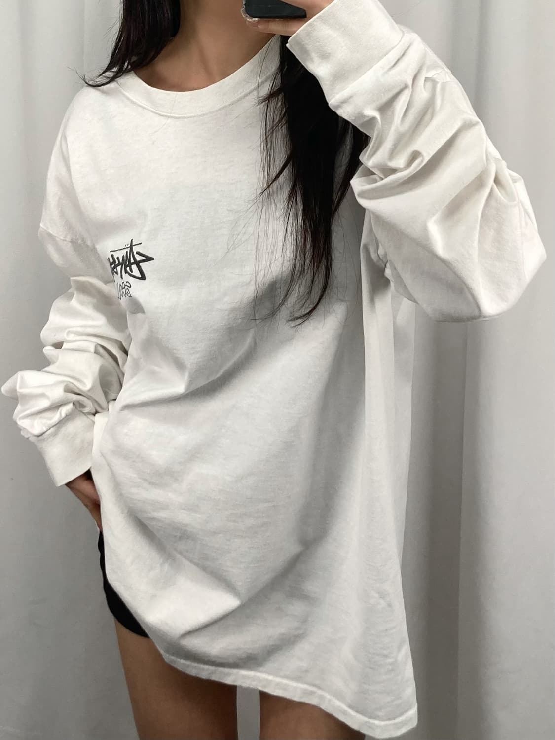 스투시 화이트 롱슬리브 상품이미지1