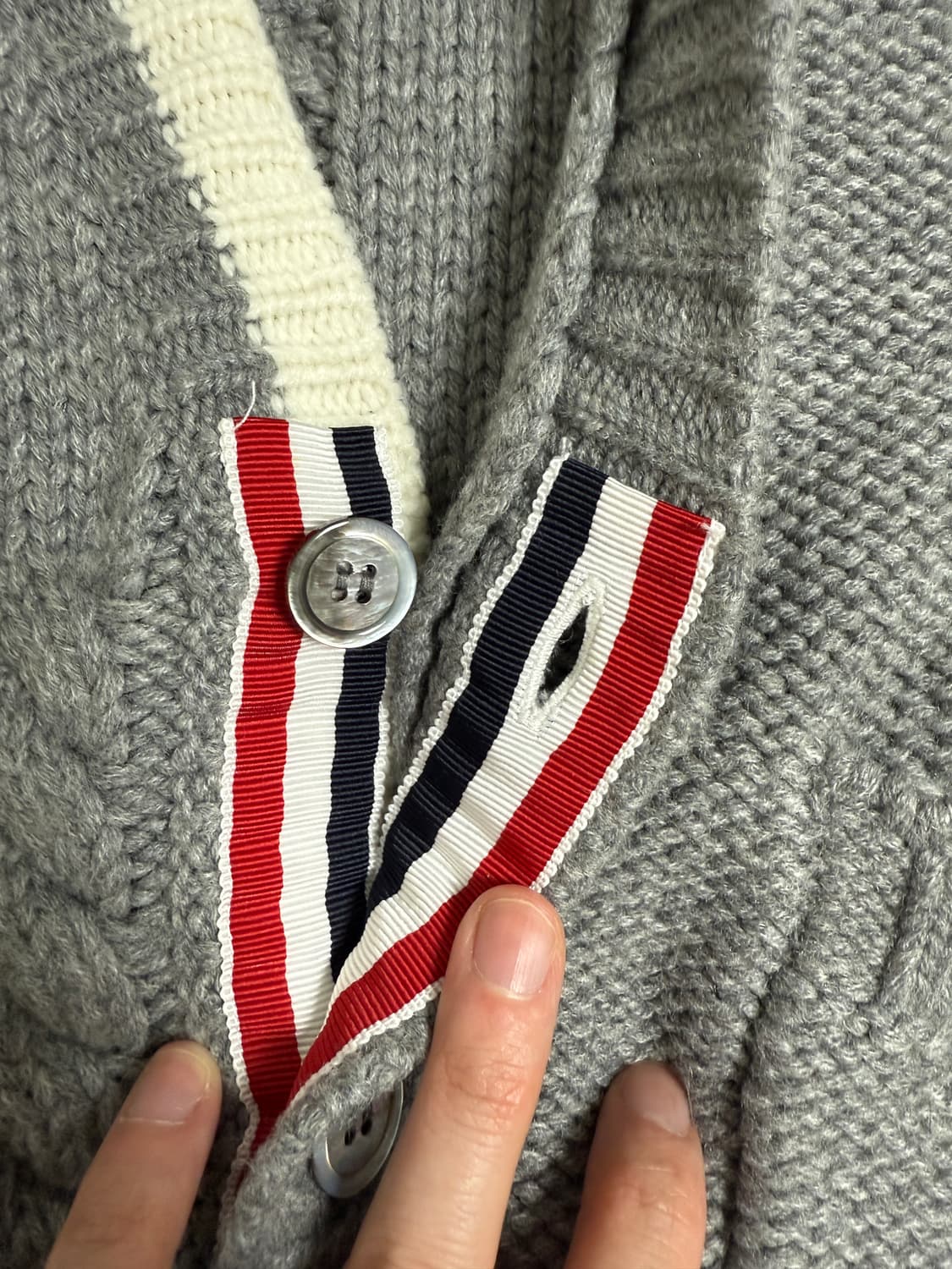 톰브라운 케이블 언발패턴 니트(1) 상품이미지4