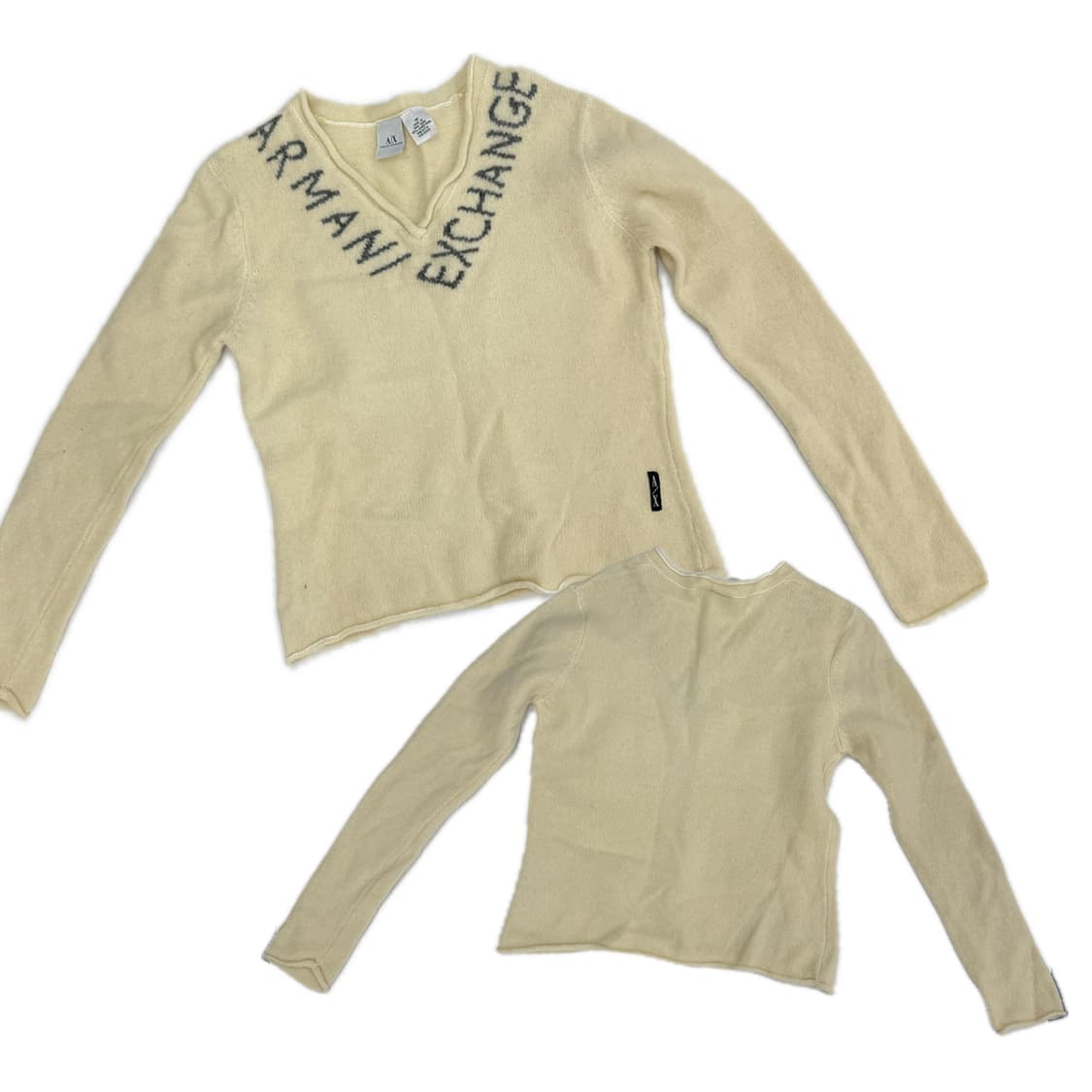 ARMANI 레터링 아이보리 브이넥 니트 100% LAMBS WOOL 상품이미지2