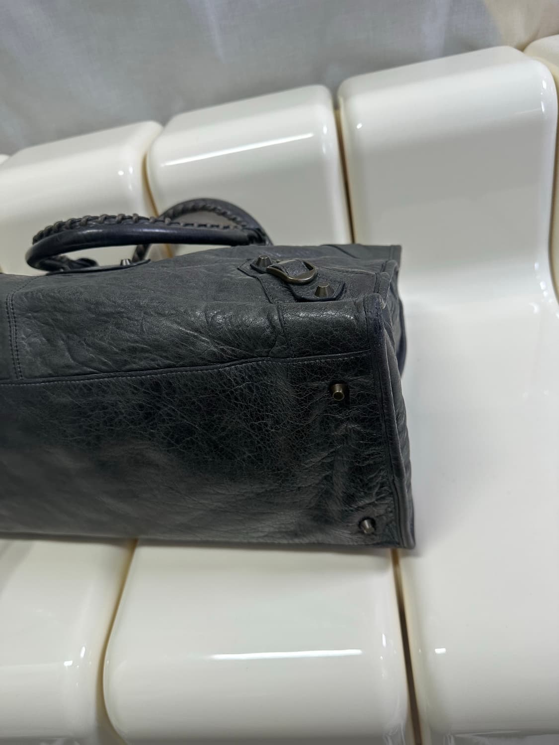 [A 정품] 발렌시아가 시티 모터백 라지 다크그레이 상품이미지5