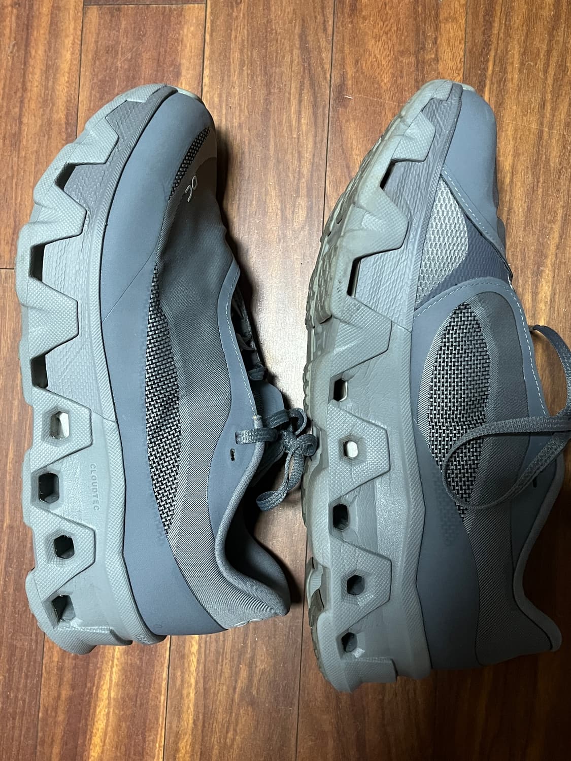 온러닝 파프 클라우드몬스터 하이퍼 그레이 270 상품이미지3