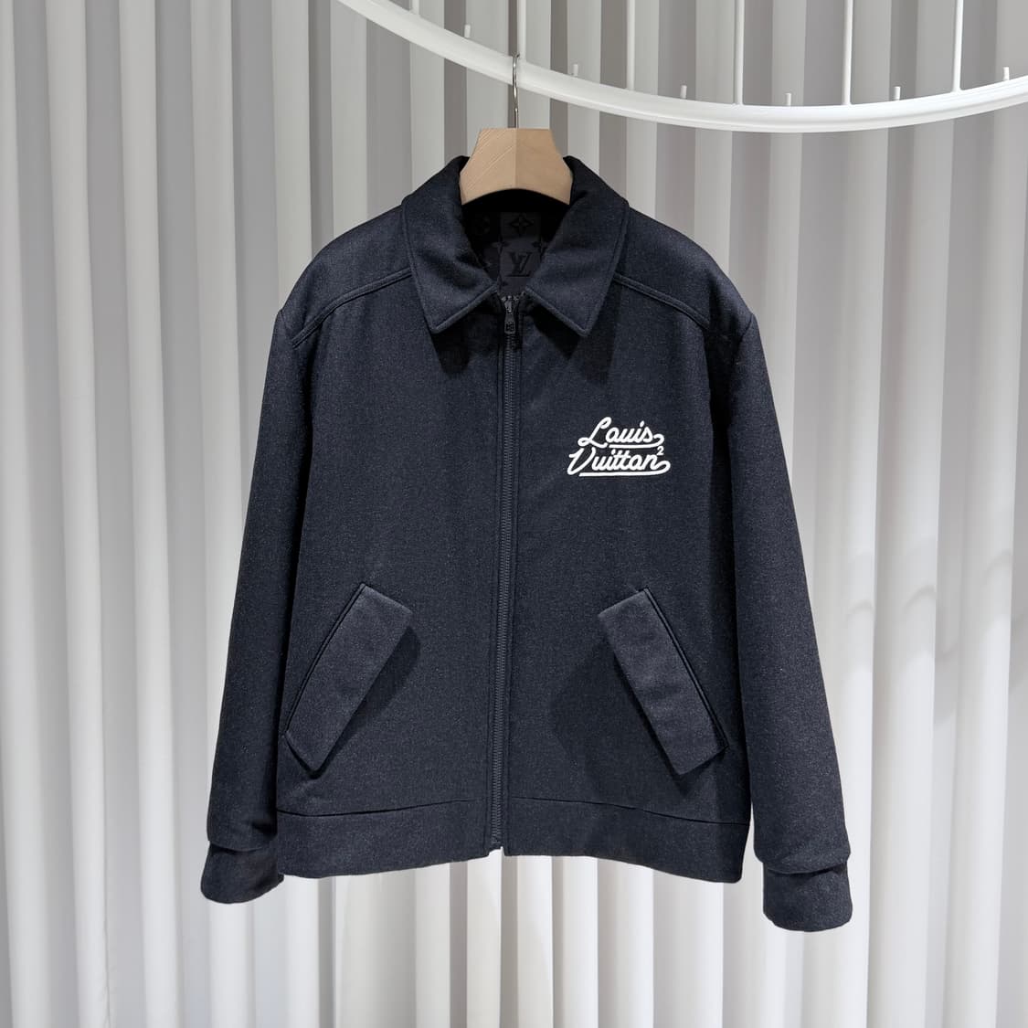 52 /  루이비통 X 니고 리버시블 모노그램 블루종 자켓 상품이미지2