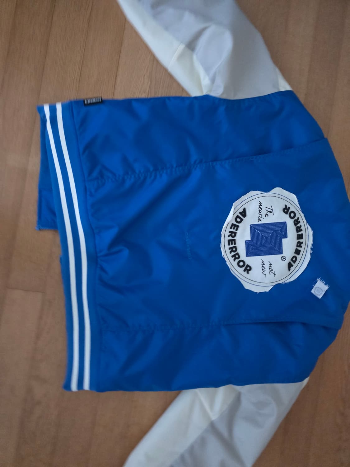 아더에러 컨버스 쉐입스 바시티 자켓 상품이미지2