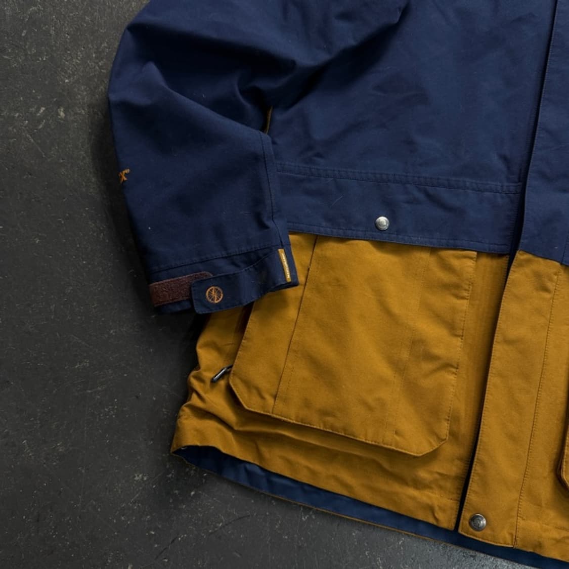 100 빈폴 아웃도어 고어텍스 바람막이 상품이미지3