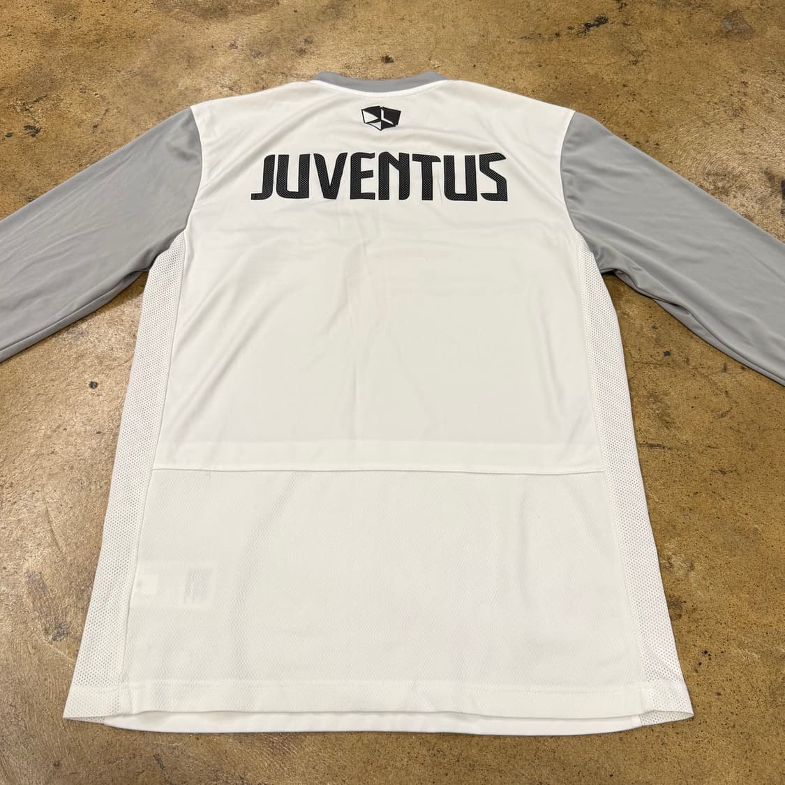 [정품/M,100] 나이키 스우시 유벤투스 트레이닝 롱슬리브 긴팔 b14 상품이미지4