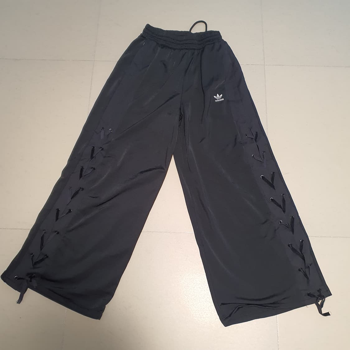 아디다스 와이드레그 트랙 와이드팬츠 상품이미지2