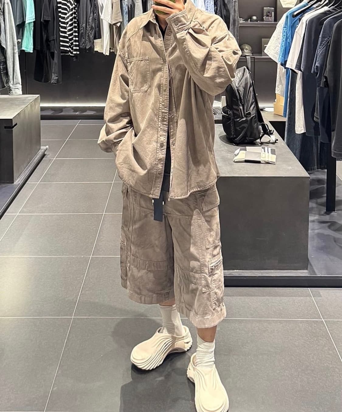 준지 25ss 데님 페인티드 버뮤다 팬츠 48 상품이미지1