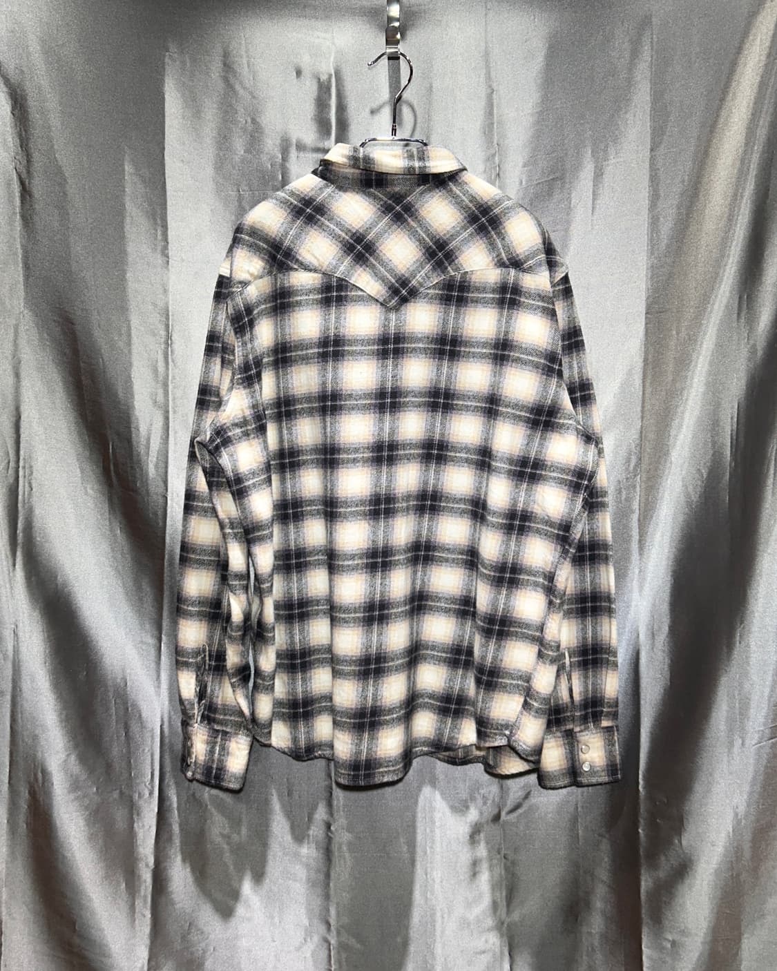 L 리바이스 클래식 모노톤 화이트 체크셔츠 상품이미지3