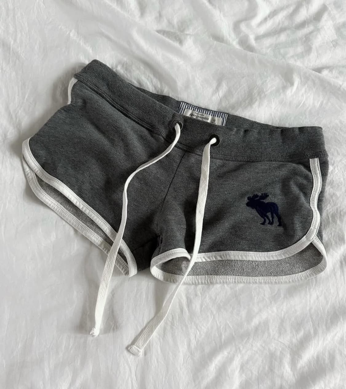다 구해요 !! 홀리스터 아베크롬비 돌핀팬츠 숏팬츠 반바지 구합니다 상품이미지1