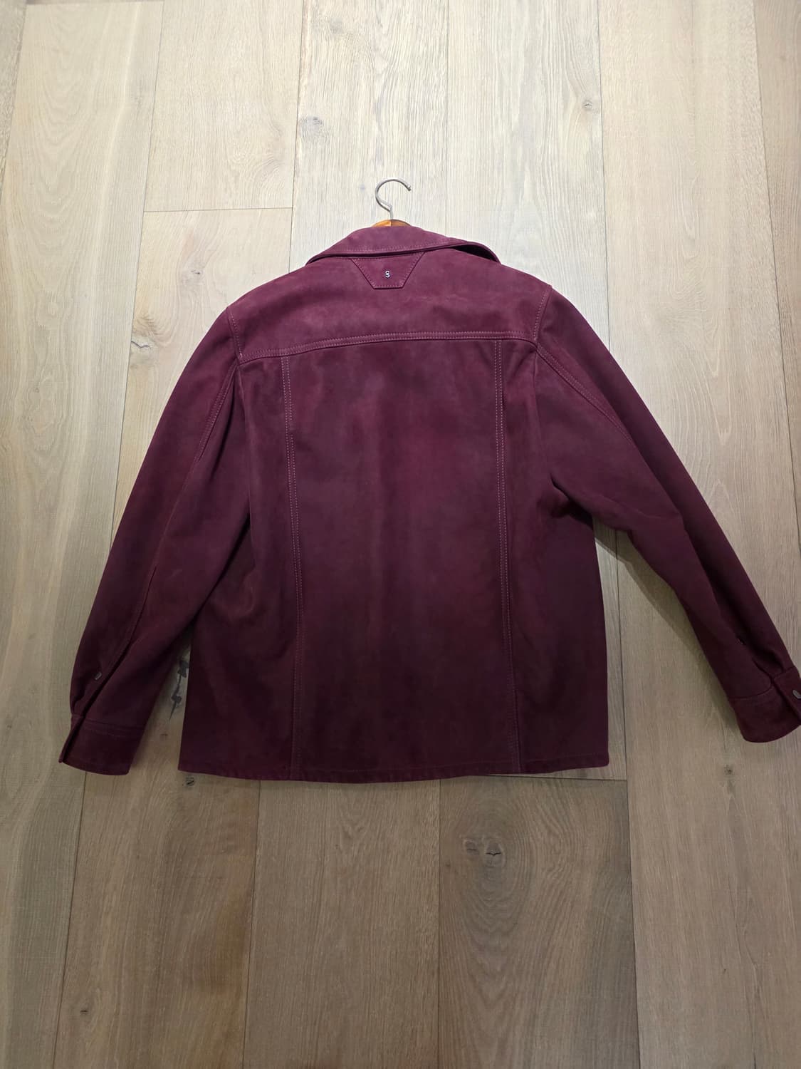 살바토레 산토로의 고급스러운 스웨이드 셔츠 자켓입니다
 상품이미지2