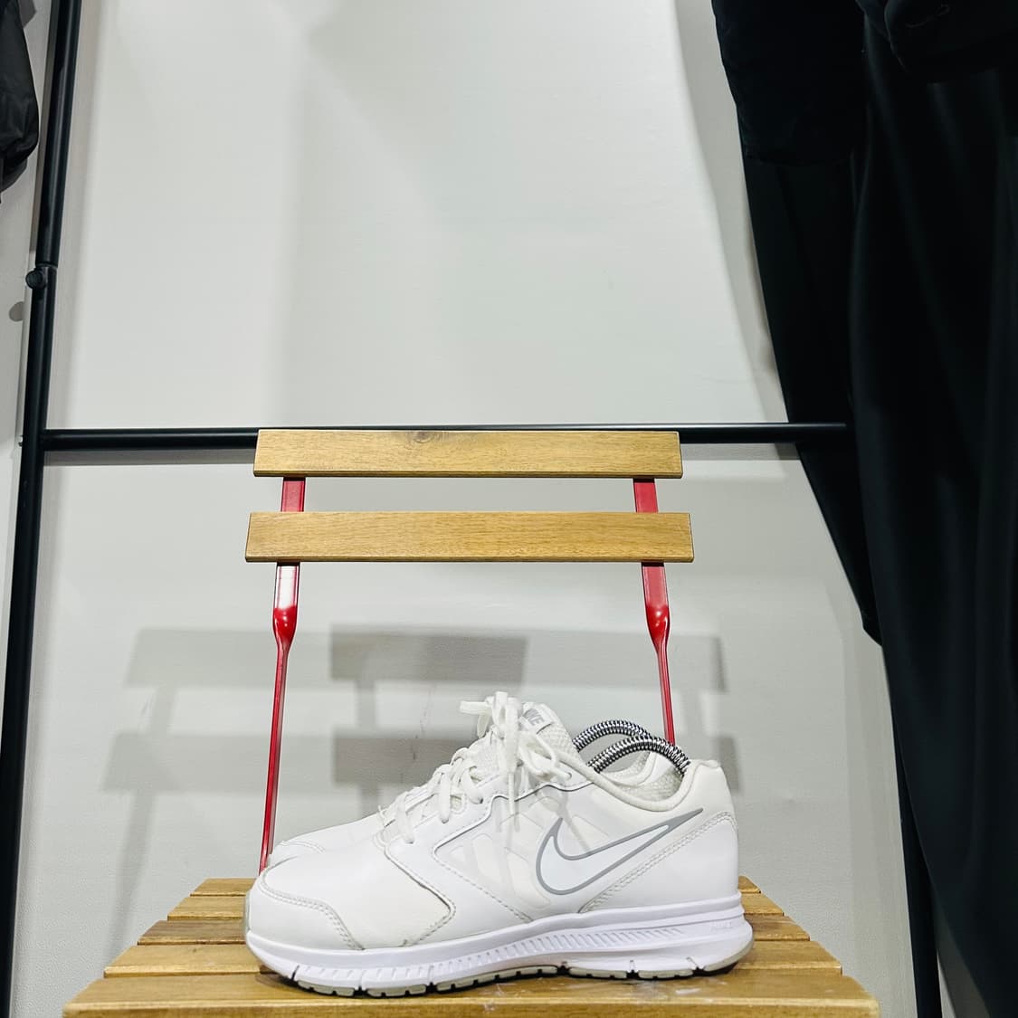 245) 나이키 운동화 여성 여자 신발 다운쉬프터6 상품이미지3