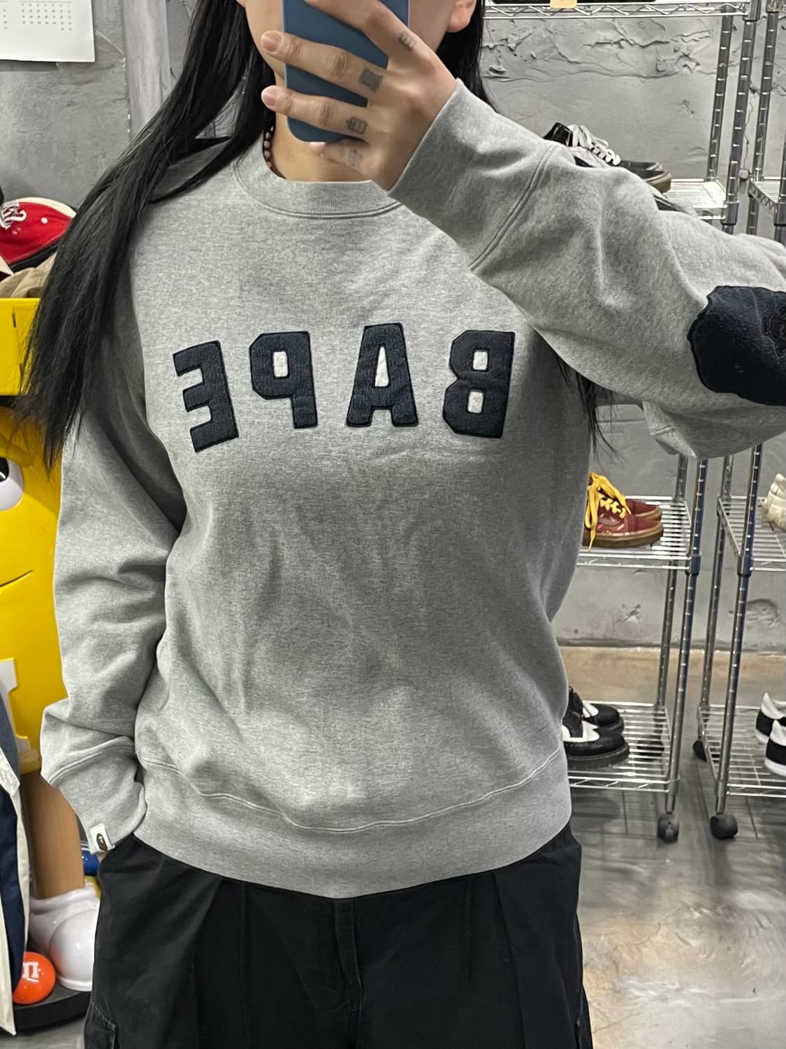 베이프 엘보 사루 패치 스웻셔츠 상품이미지10