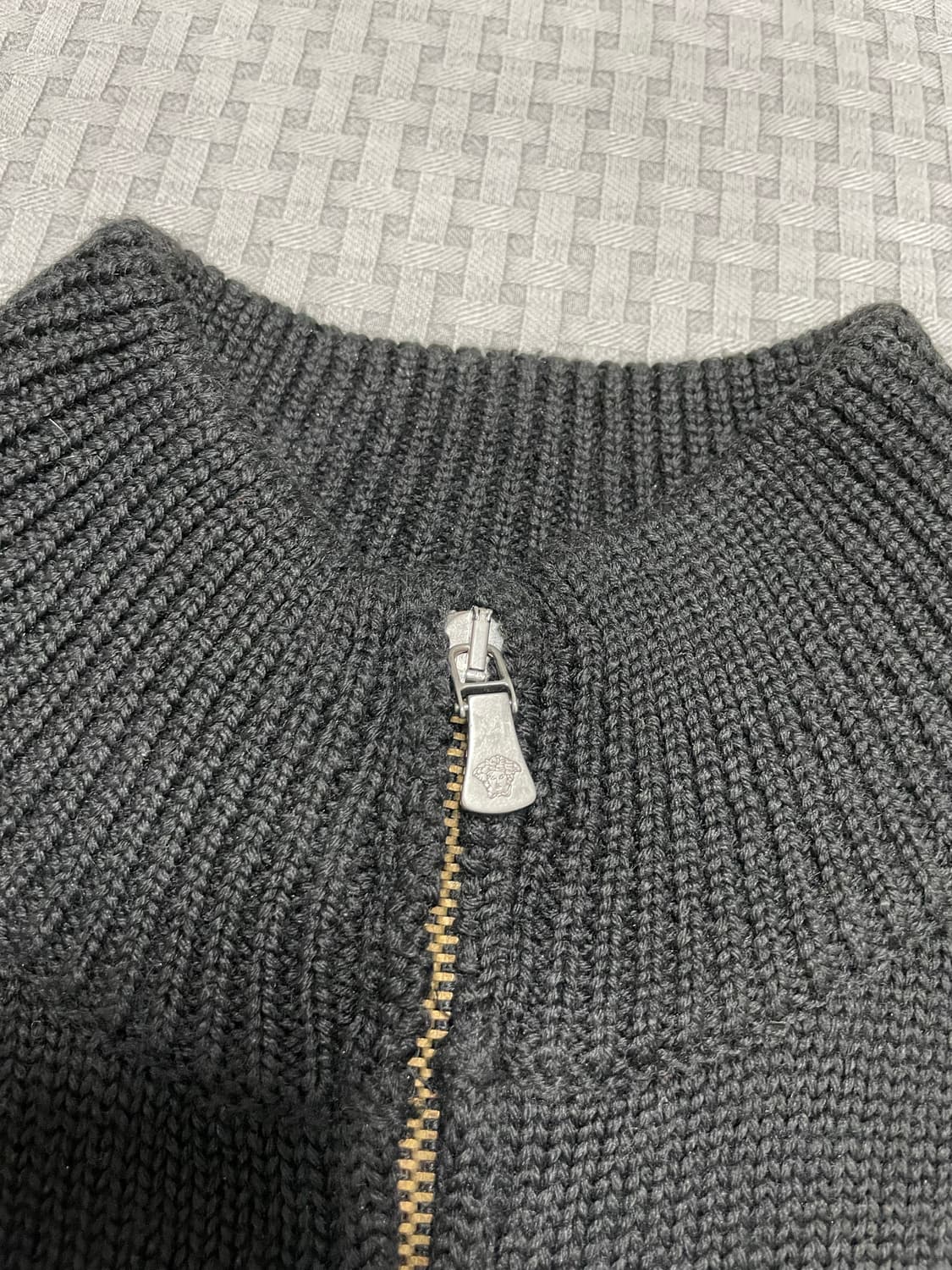 베르사체 다크 무드 니팅 웨어  상품이미지5