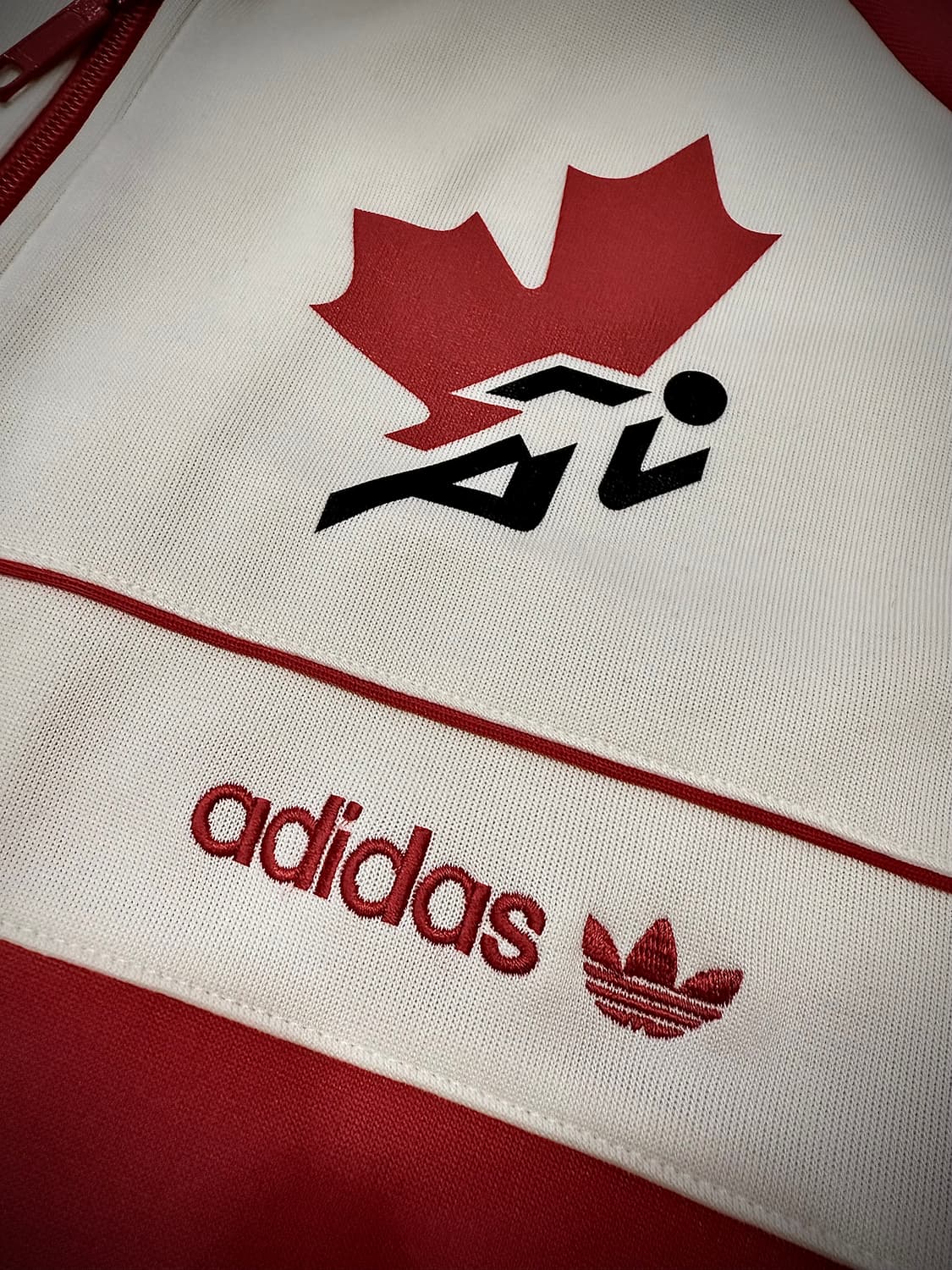 아디다스 캐나다 트랙탑 빨흰 105 / 실측 56.5 / OG 레트로 / 상품이미지3