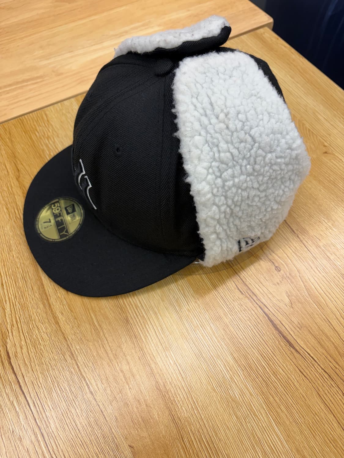 뉴에라 59fifty 이어머프캡 블랙 7 1/2 59.6cm 상품이미지5
