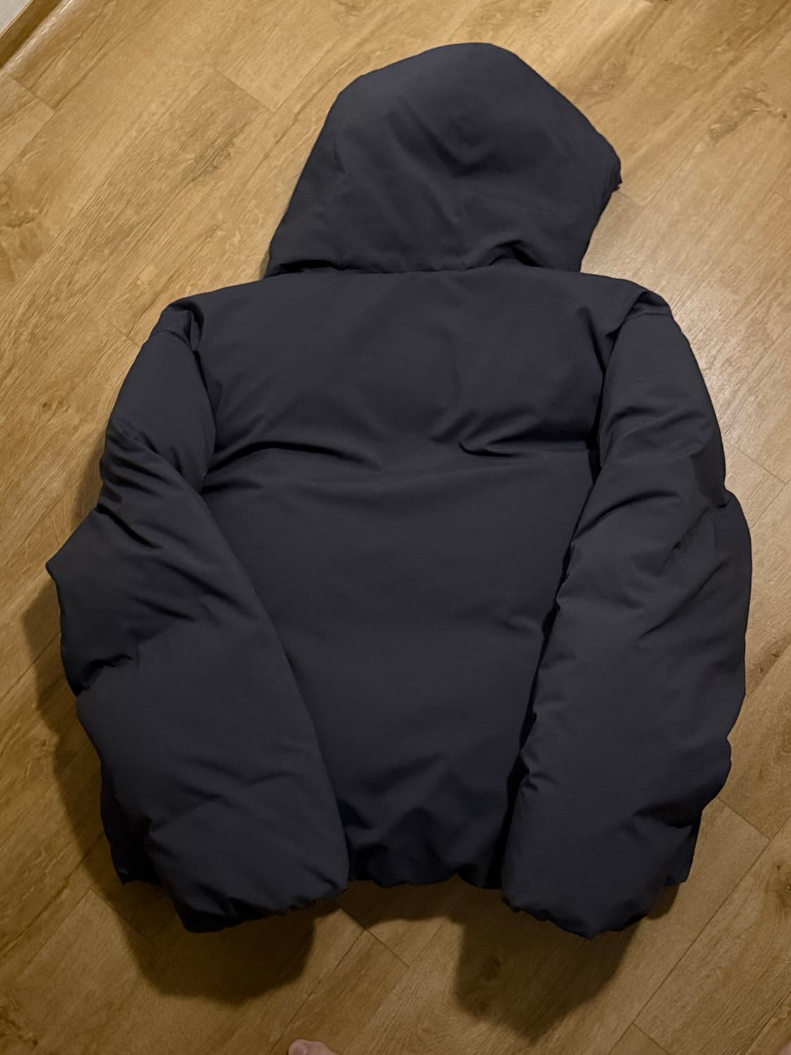 무신사스탠다드 미니멀 숏 패딩 딤그레이 상품이미지4