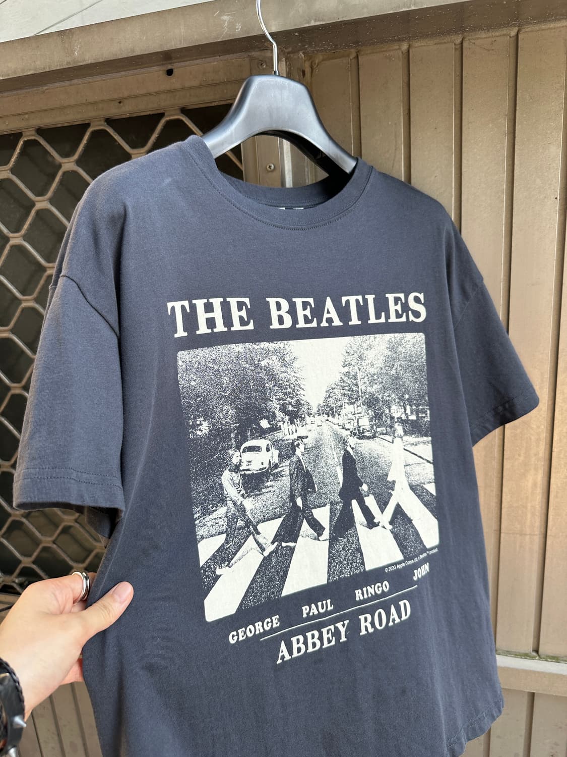 The Beatles official logo tee 상품이미지3