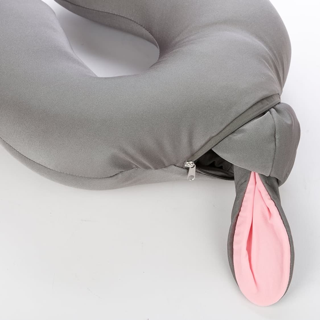 [새상품.정가39,000] 샘소나이트 목베게 인형 변형 토끼인형 여행용품 상품이미지2