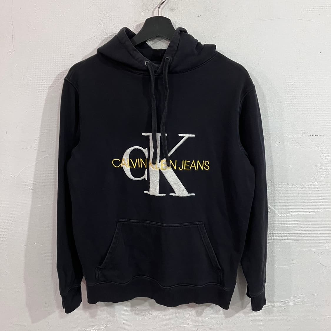 캘빈클라인 빅로고 후드티 상품이미지2
