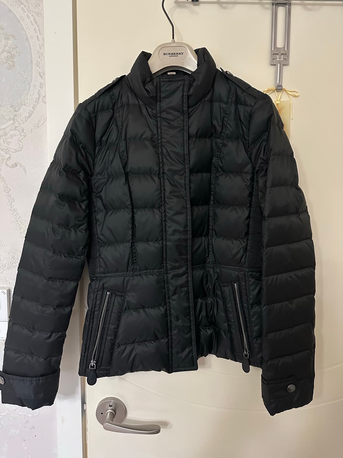 버버리 퀼티드 패딩 자켓 상품이미지1