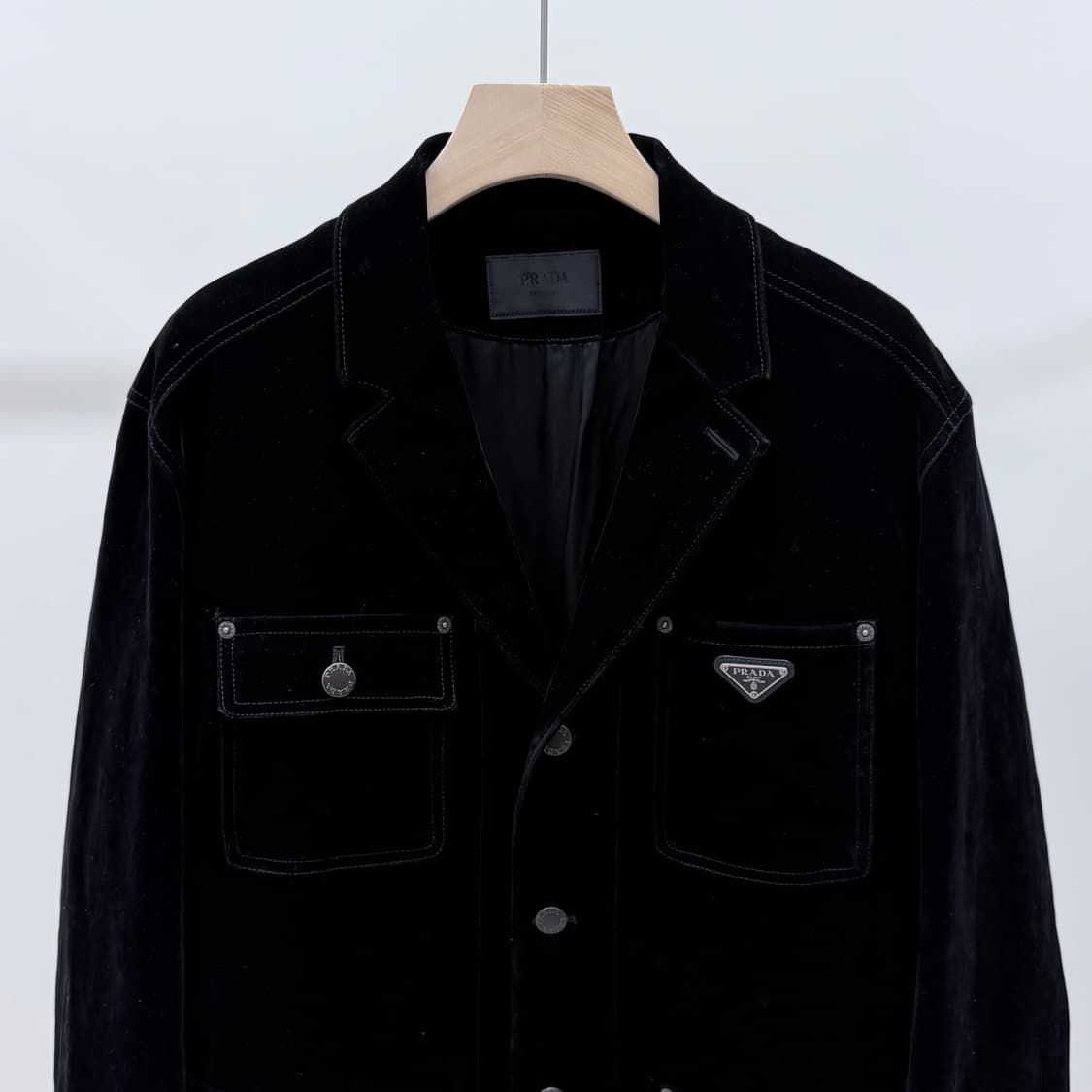 [S+급/56] 프라다 벨벳 데님 블루종 자켓 블랙 상품이미지3