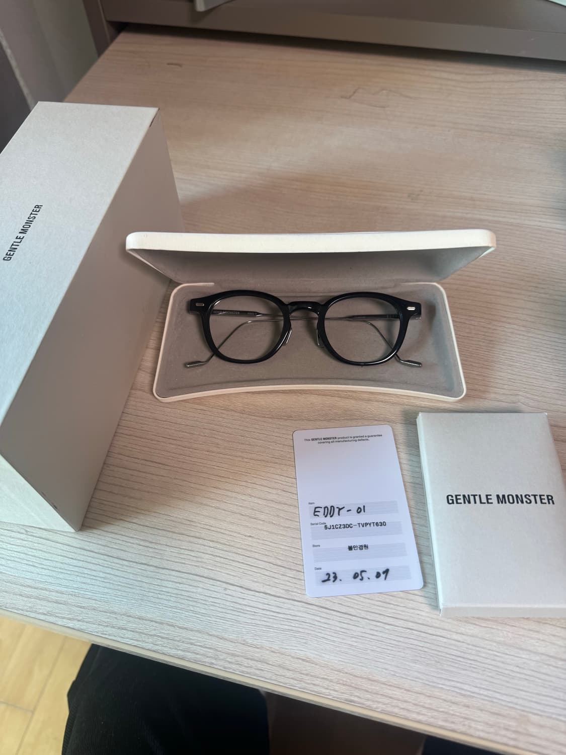 젠틀몬스터 에디01 상품이미지1