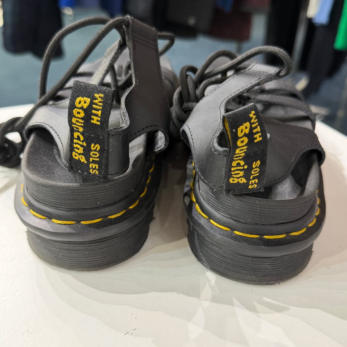 [240mm] 닥터마틴 나틸라 샌들 상품이미지3