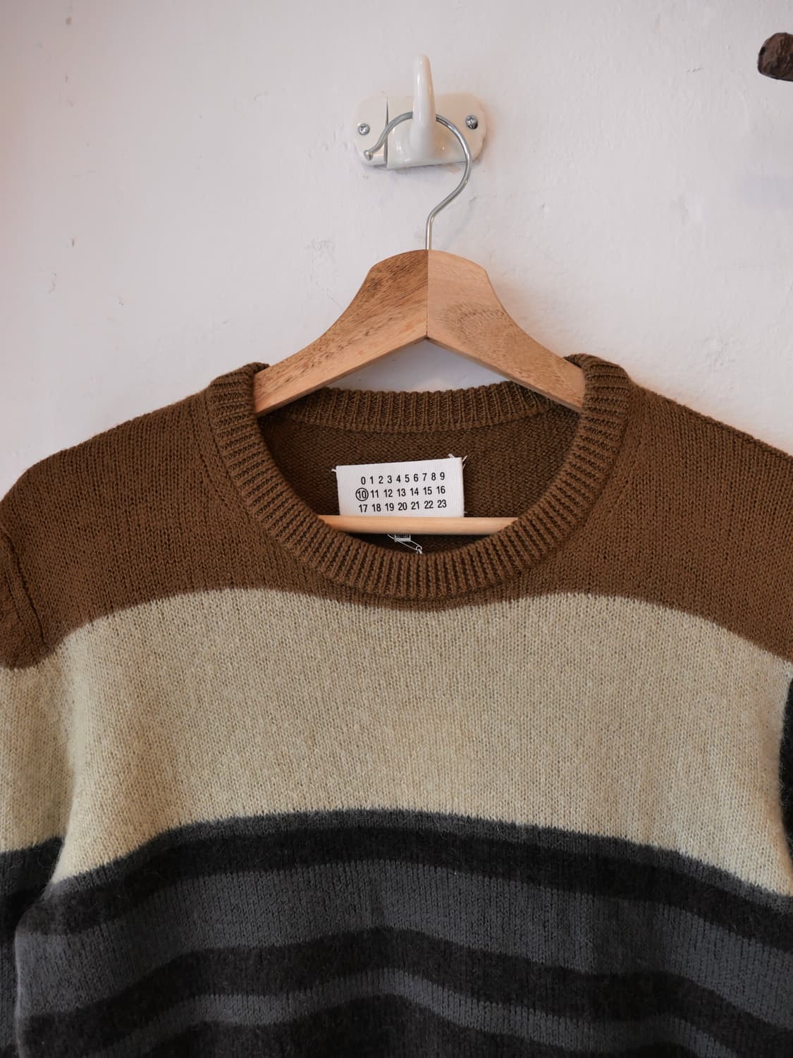 마르지엘라 스트라이프 언발란스 니트 상품이미지3