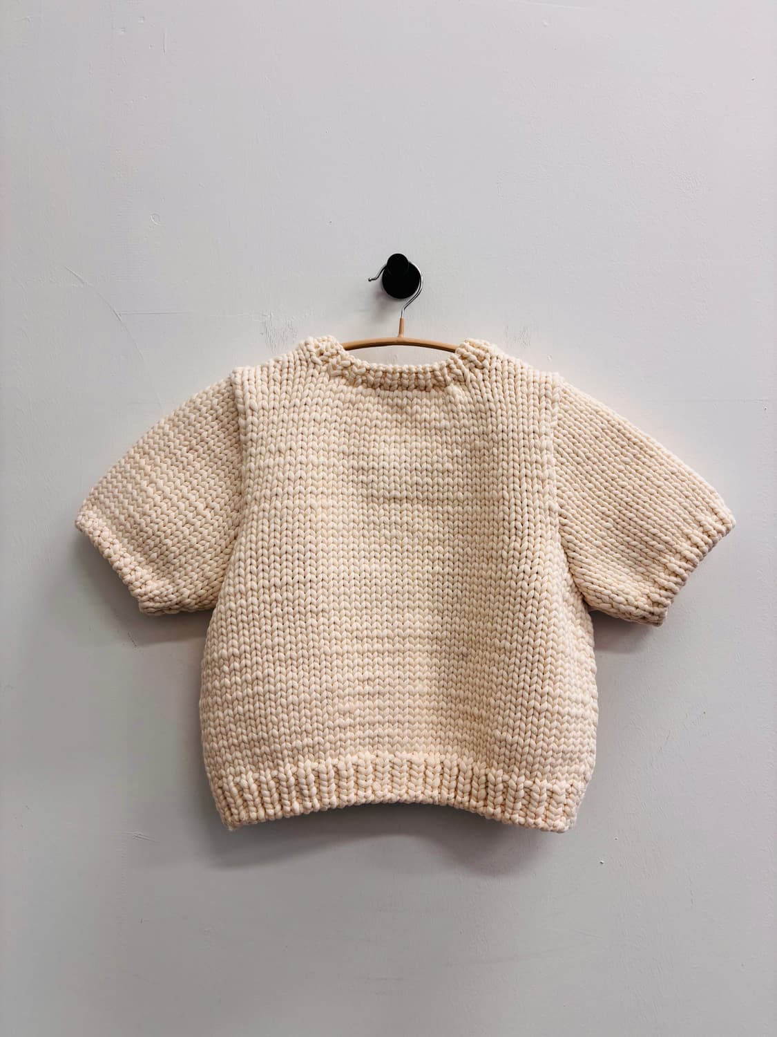 레이스(RRACE) 청키 니트 하프 가디건 아이보리 상품이미지4