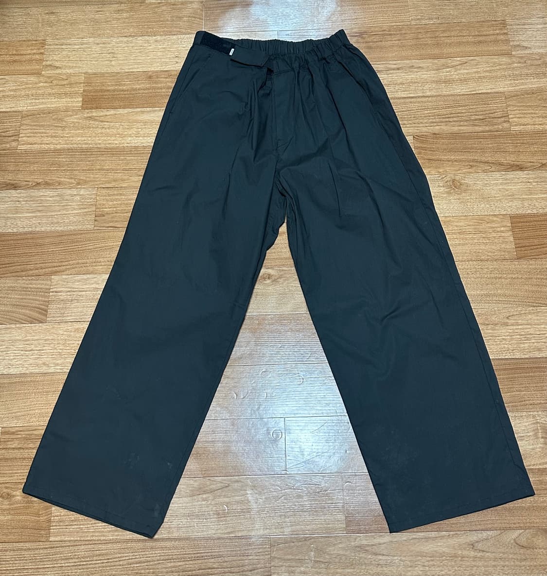 그라프페이퍼 타입라이터 와이드 쉐프팬츠 상품이미지2