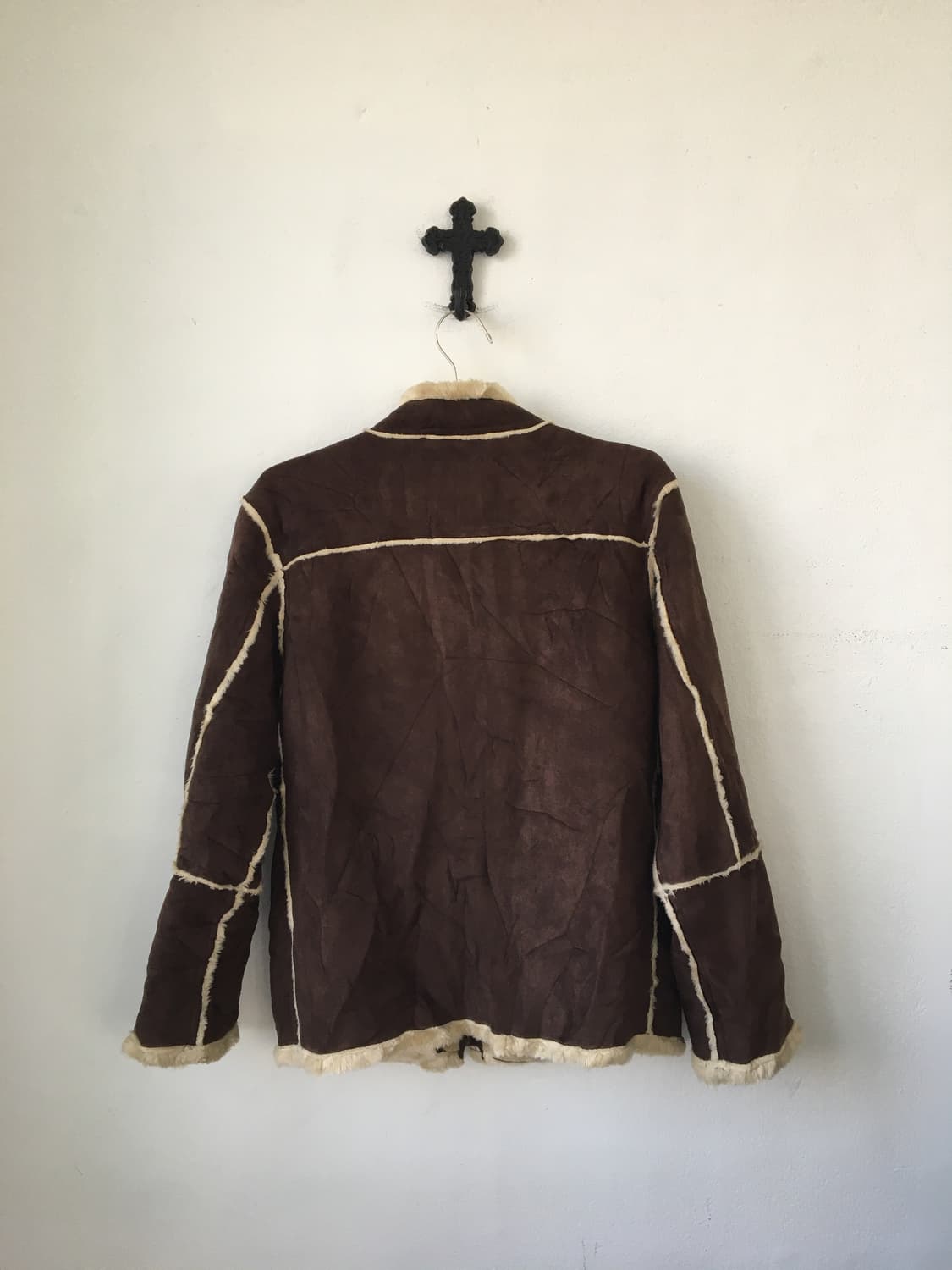 Line detail high neck fake fur mustang 상품이미지3