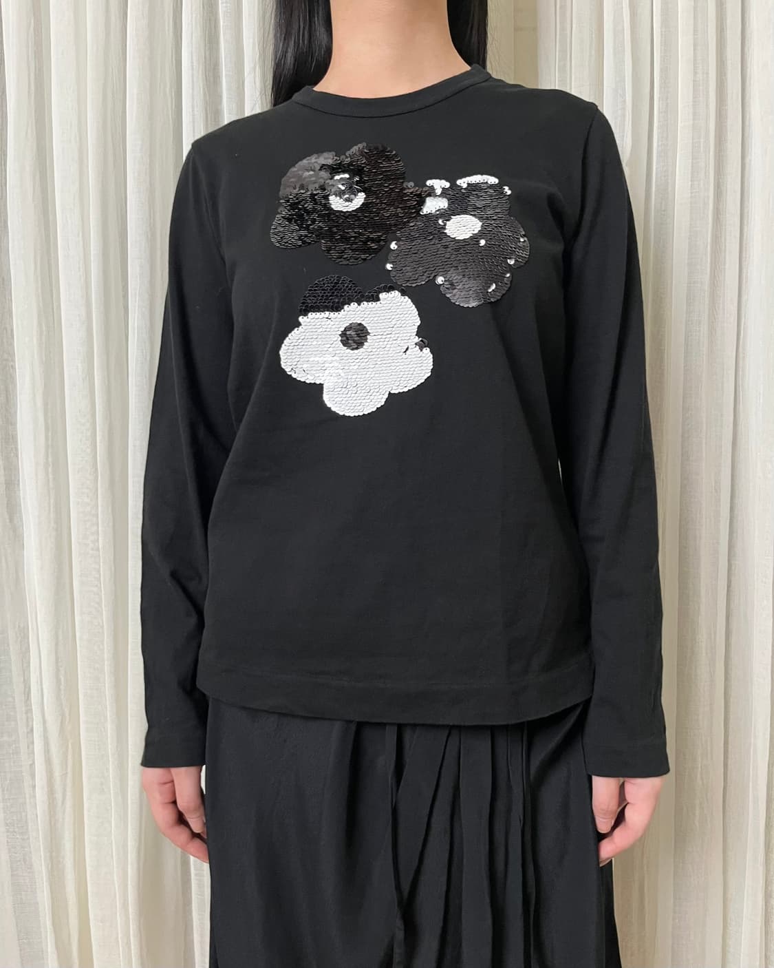 꼼데가르송 스팽글 플라워 롱슬리브 티셔츠 comme des garcons 상품이미지1
