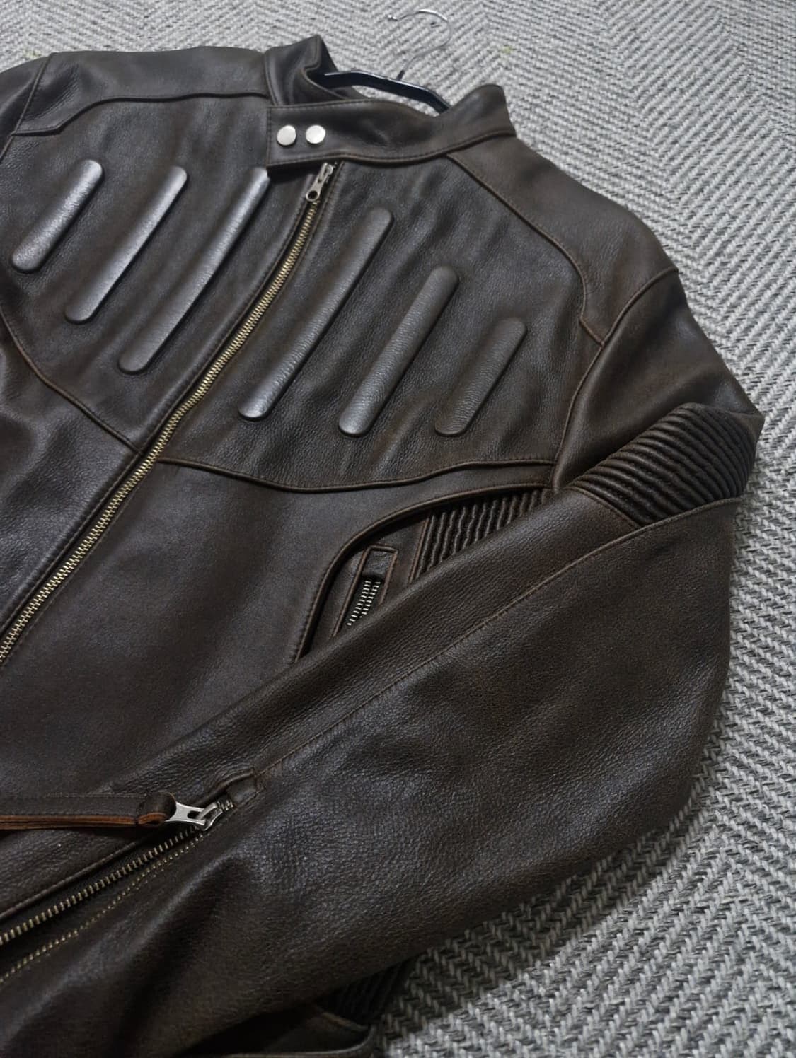 준태킴 바이커 레더 자켓 m 5일 동안만 75만원 판매 상품이미지3