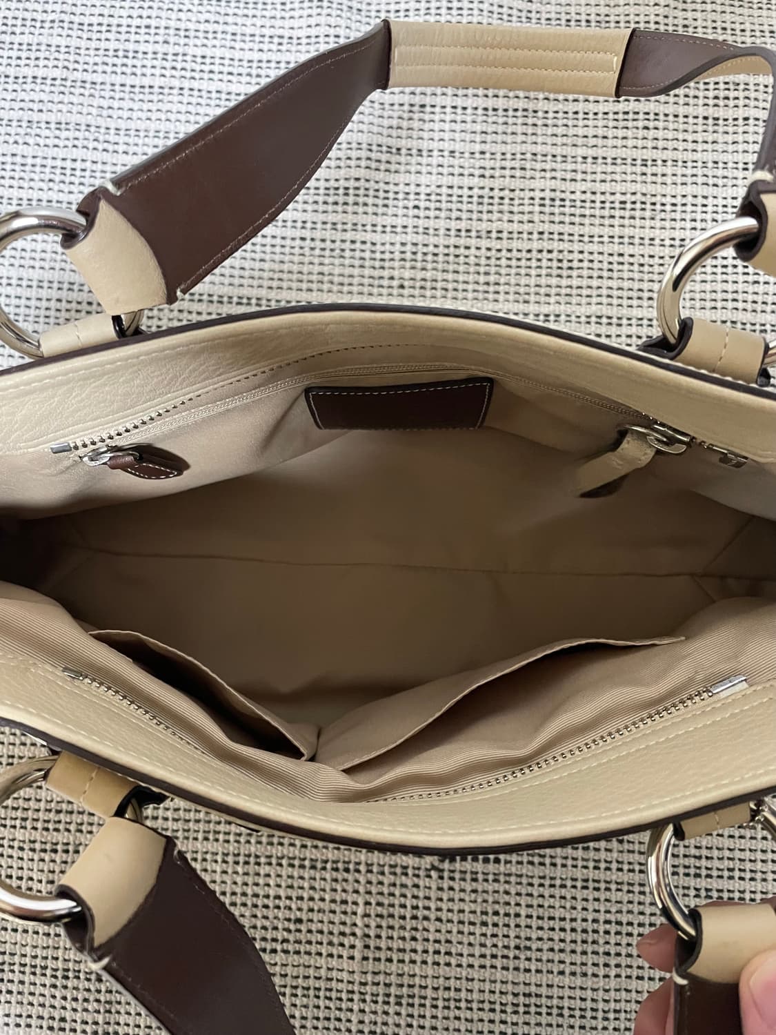 coach 코치 햄튼 베이지 가죽 사첼백 토드백 상품이미지6