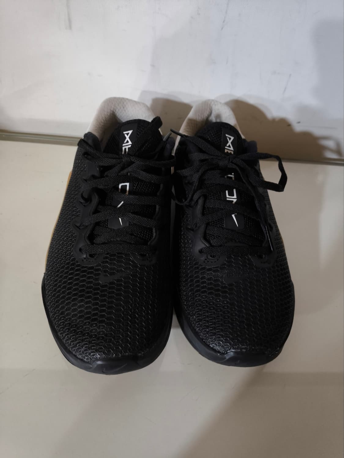 235mm 나이키 메트콘5 블랙검 트레이닝화 크로스핏 상품이미지4