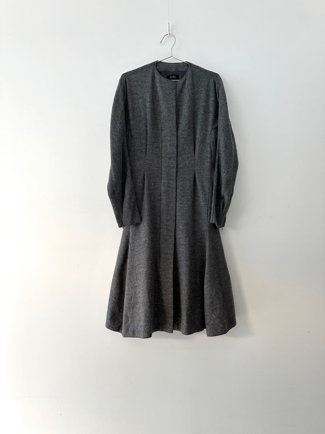 TIME pintuck flare ops / grey 상품이미지1