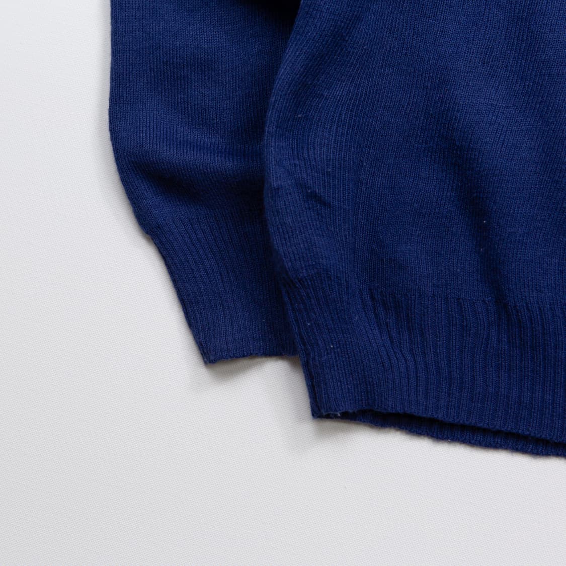 80s IZOD 라코스테 아크릴 브이넥 니트 네이비 상품이미지3