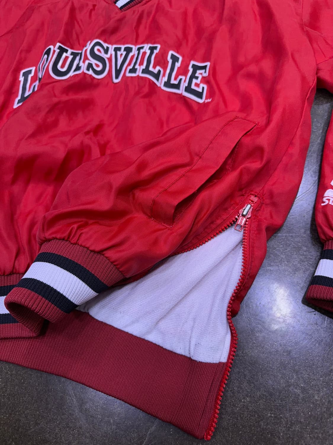 스타터 루이스빌 대학 럭비팀 로고 자수 V넥 웜업 XL 상품이미지5