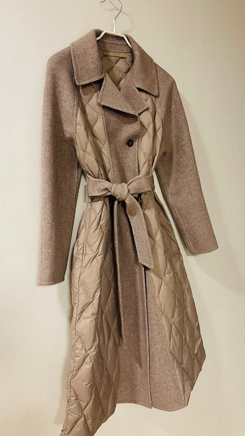 새상품) 데코DECO 퀼팅 롱 구스다운 패딩 캐시미어 코트 정가 189만 상품이미지3