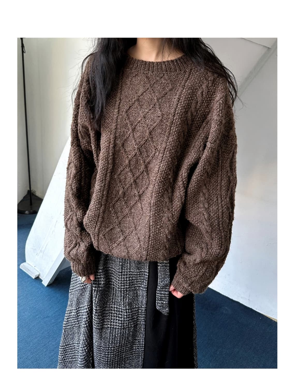 Cable patterned wide silhouette knit P/O 상품이미지1
