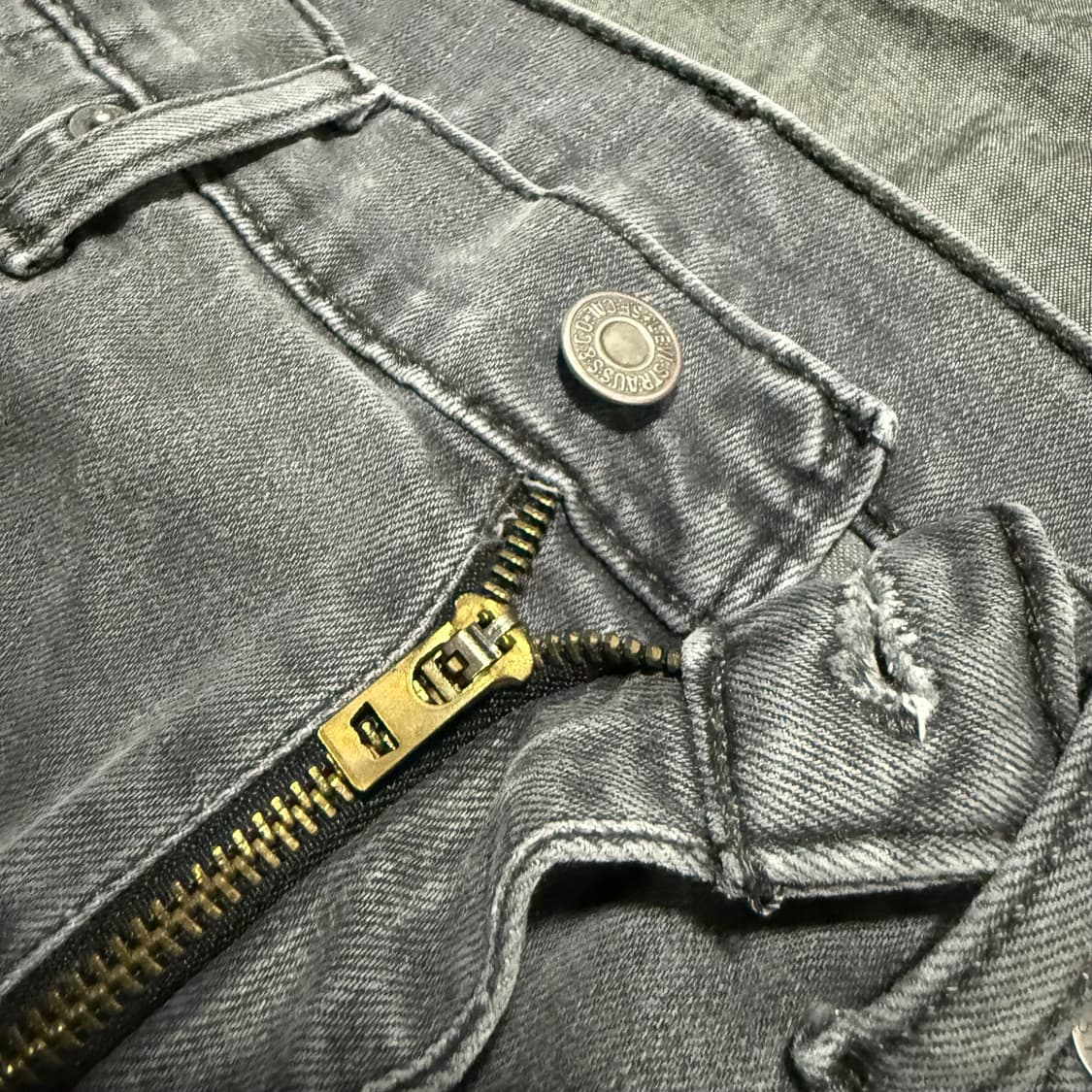 513 Slim Straight Fit Jeans 상품이미지4