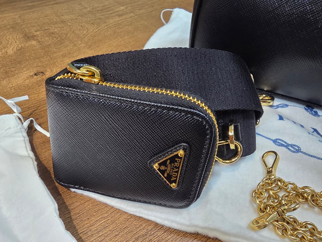 프라다 호보백 블랙 + 스트랩 파우치 체인 상품이미지3