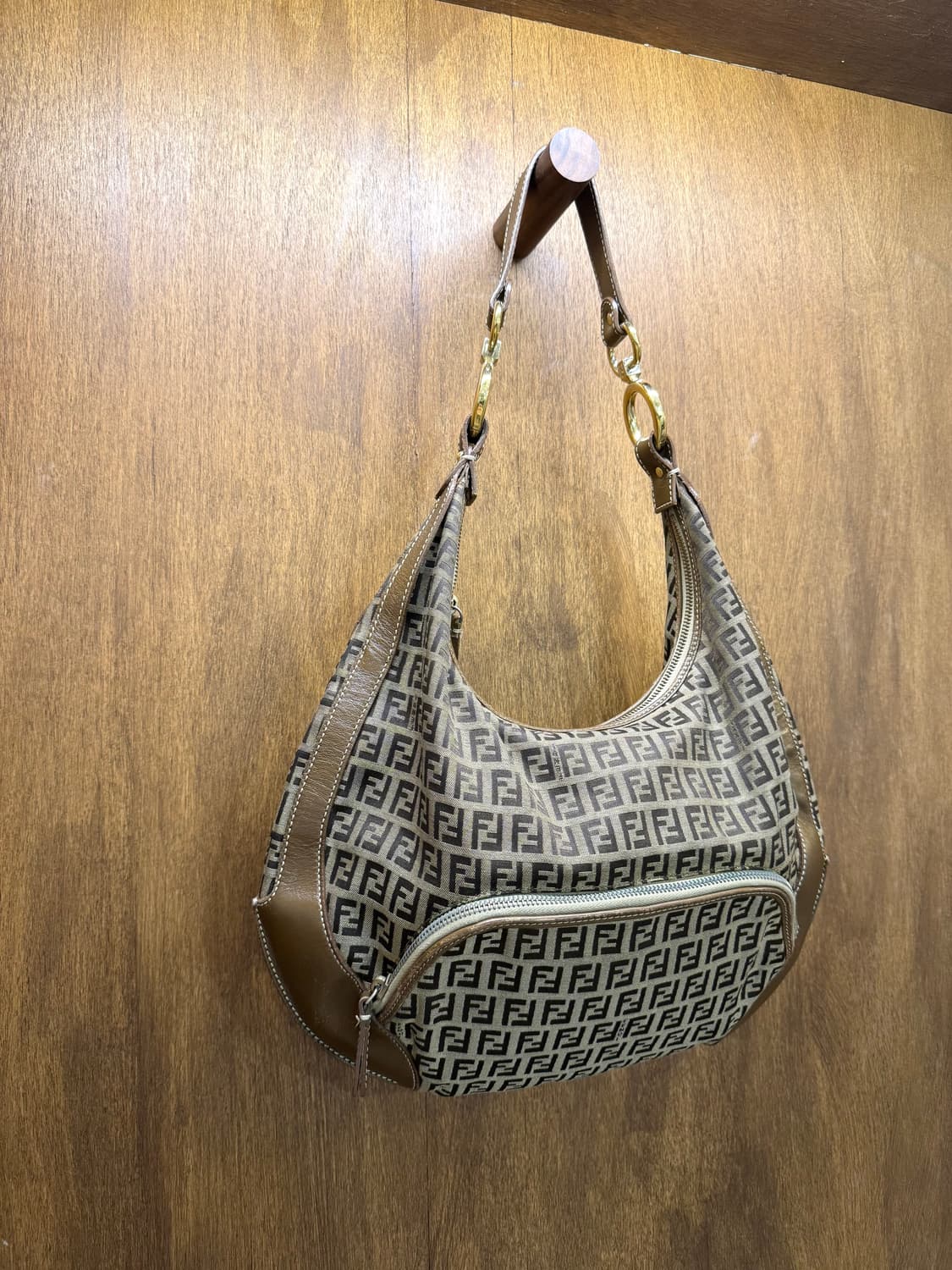 FENDI 펜디 주카 호보백 상품이미지4