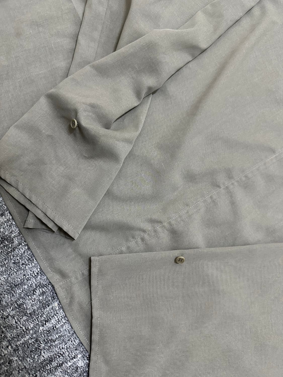 새상품) 아모멘토 Mock Neck  모크 넥 투웨이 블라우스 상품이미지9