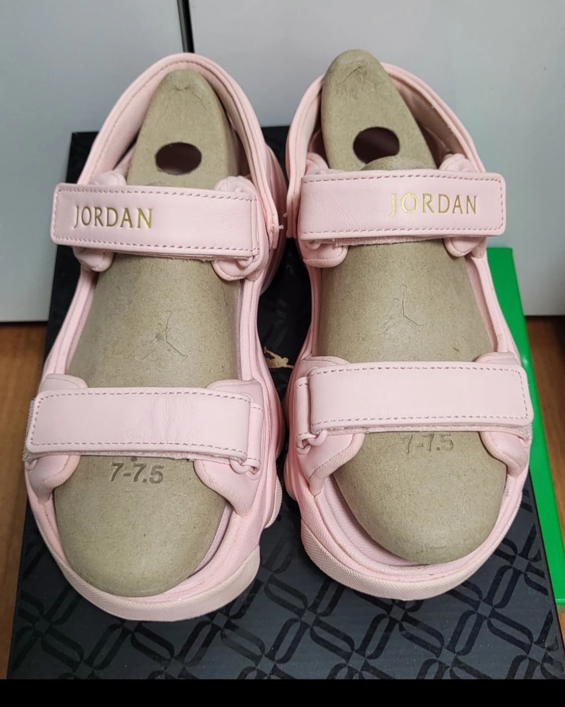 나이키 어글리샌들 상품이미지4