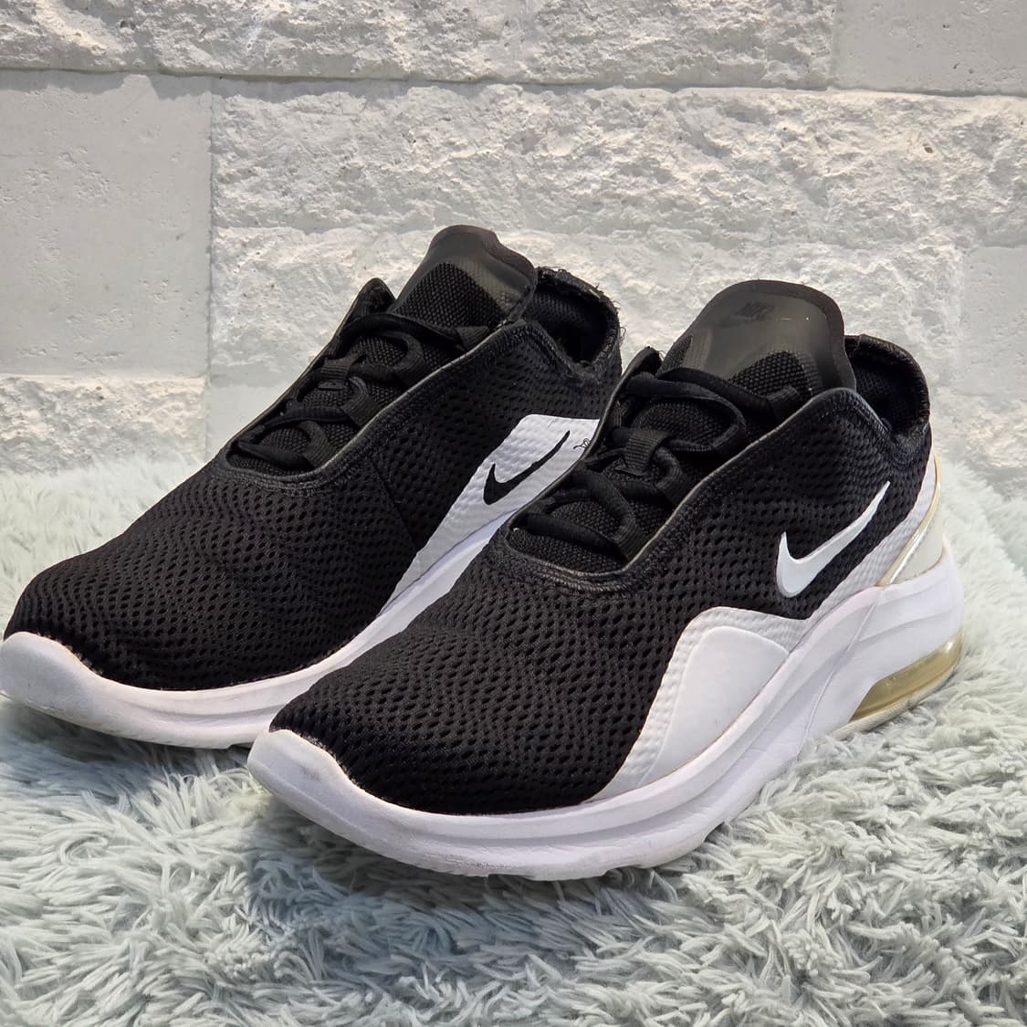 5a-6:나이키 에어 맥스 모션 2 블랙 화이트(275mm) 상품이미지1