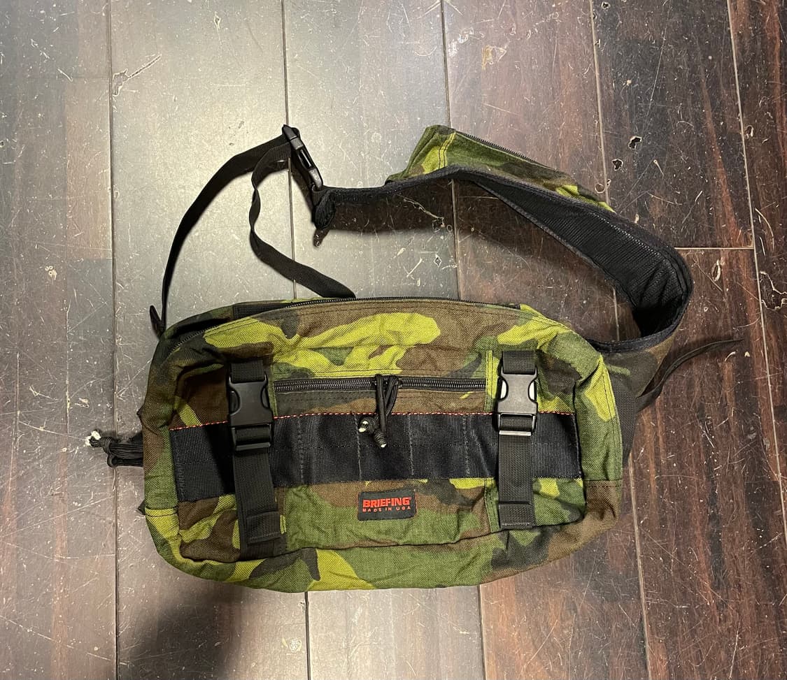 브리핑 카모 크로스백/힙색 상품이미지1