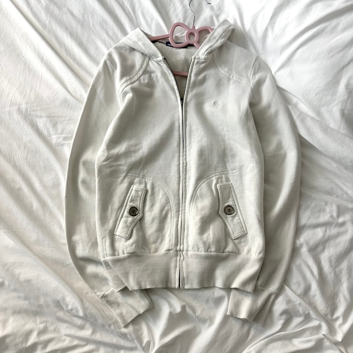 버버리 포켓 화이트 후드집업 상품이미지3