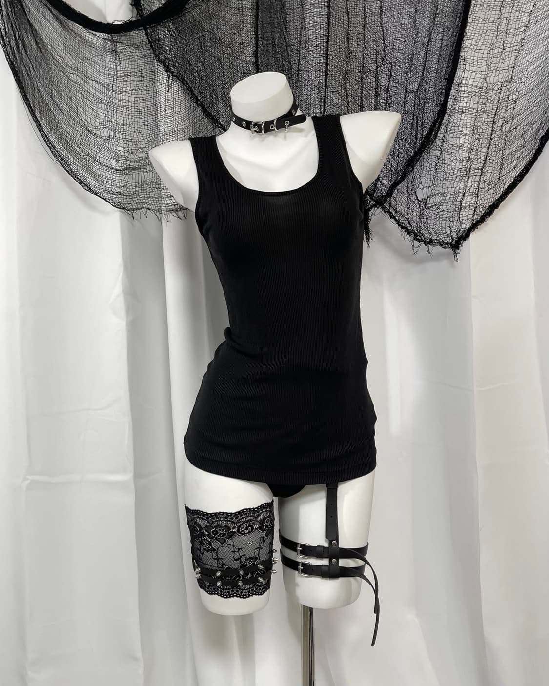 black sleeveless  상품이미지1