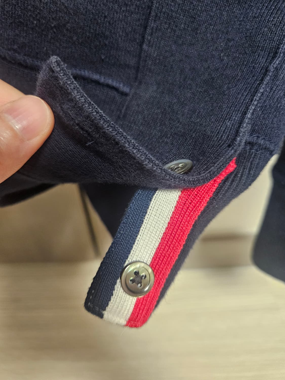 톰브라운 네이비 사선 맨투맨 4사이즈 상품이미지6